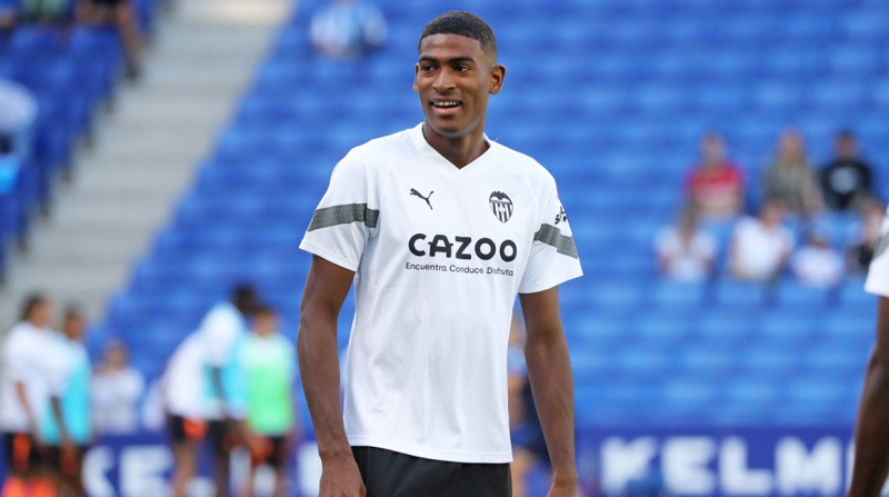 chelsea-tam-tia-trung-ve-valencia-muc-tieu-so-1-de-hlv-maresca-nang-tam-hang-phong-ngu